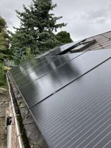 Toiture avec panneaux photovoltaïques