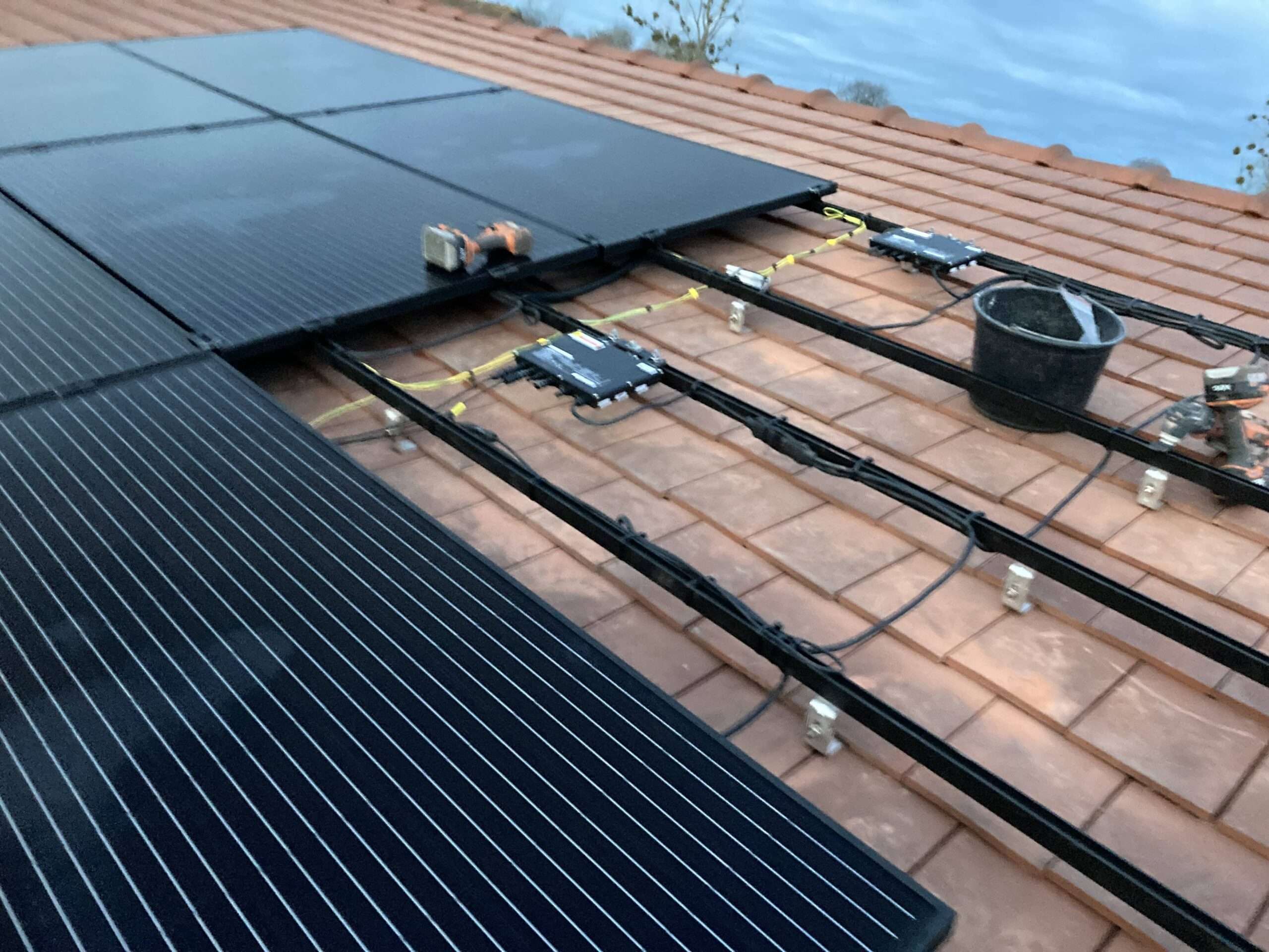 Pose de panneaux solaires garage hallencourt