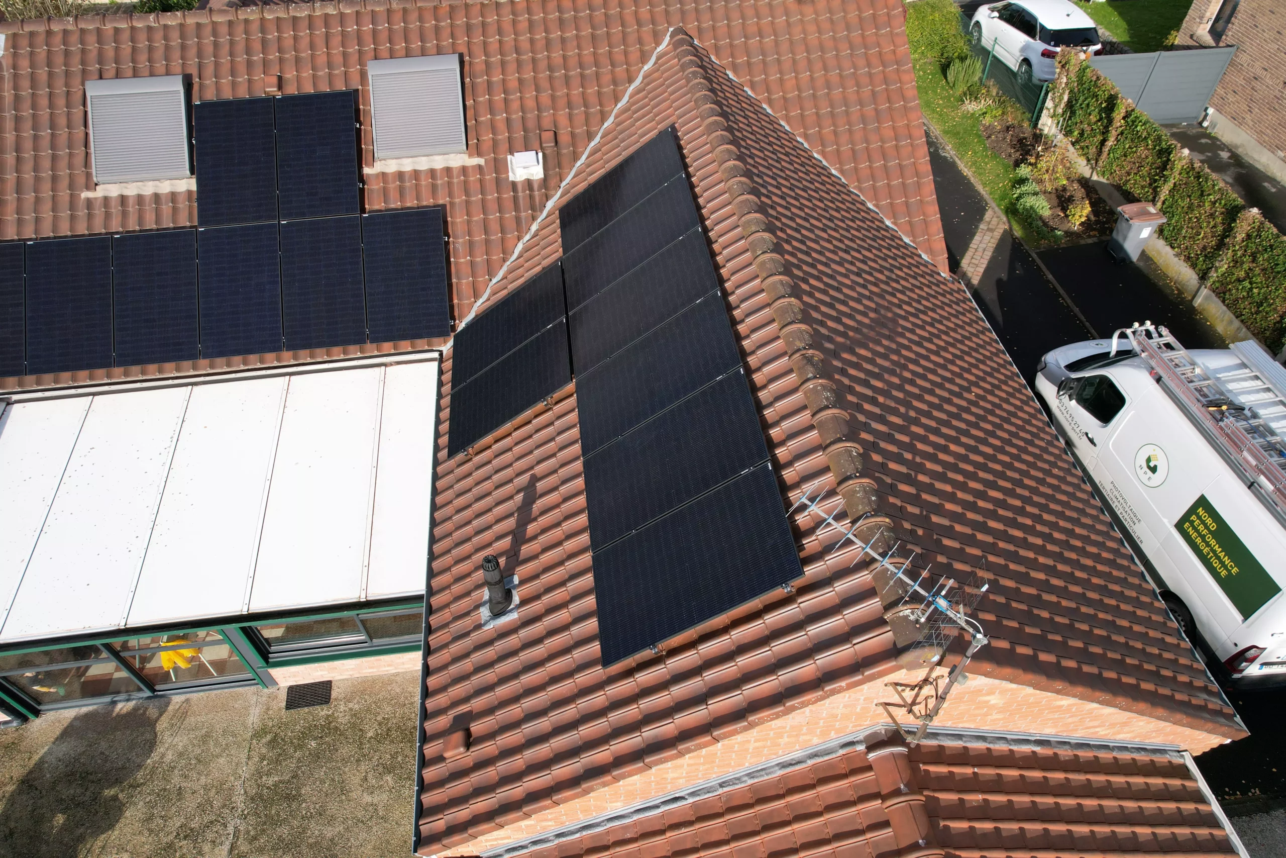 Installation de panneaux solaires par Nord Performance Energétique dans les hauts de france